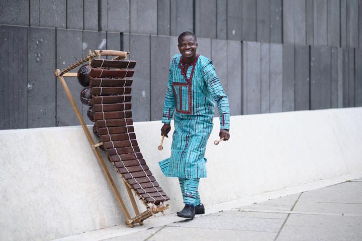 Mamadou Diabate präsentiert Sababu Festival in Wien – Kinderprogramm