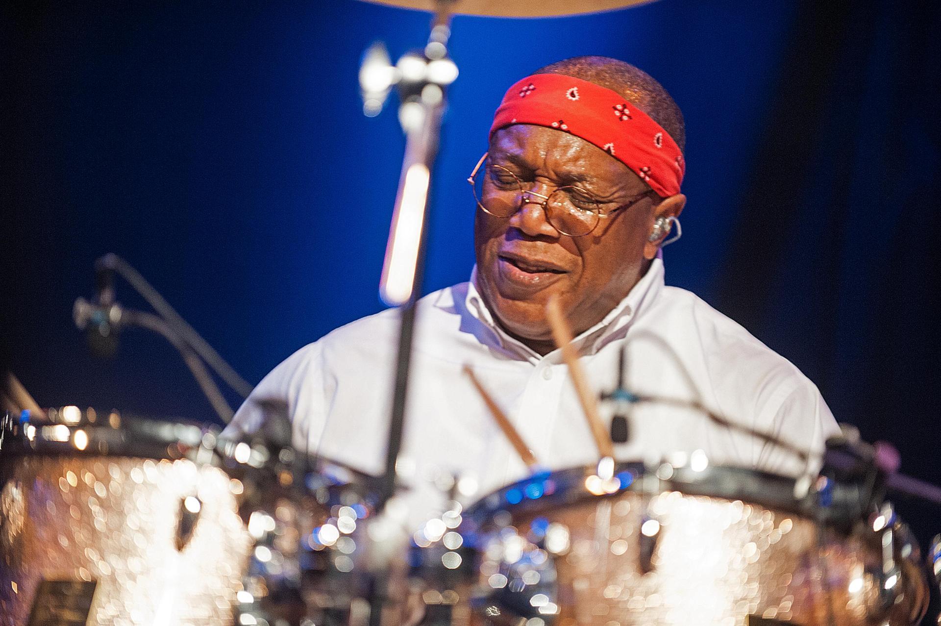 N voice. Billy Cobham. Billy Cobham young. Billy Cobham 1986 POWERPLAY. Billy Cobham 1975 Shabazz.